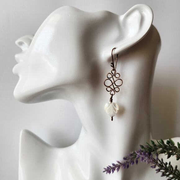 White Shell Heart Leaf Earrings / Antique Copper Wire Wrapped Dangle Earrings - Picture 7 of 10